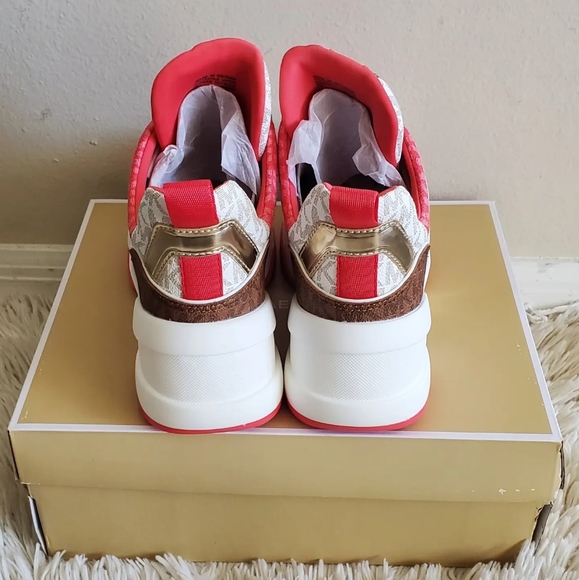 Michael Kors Olympia size 8 - Picture 3 of 3